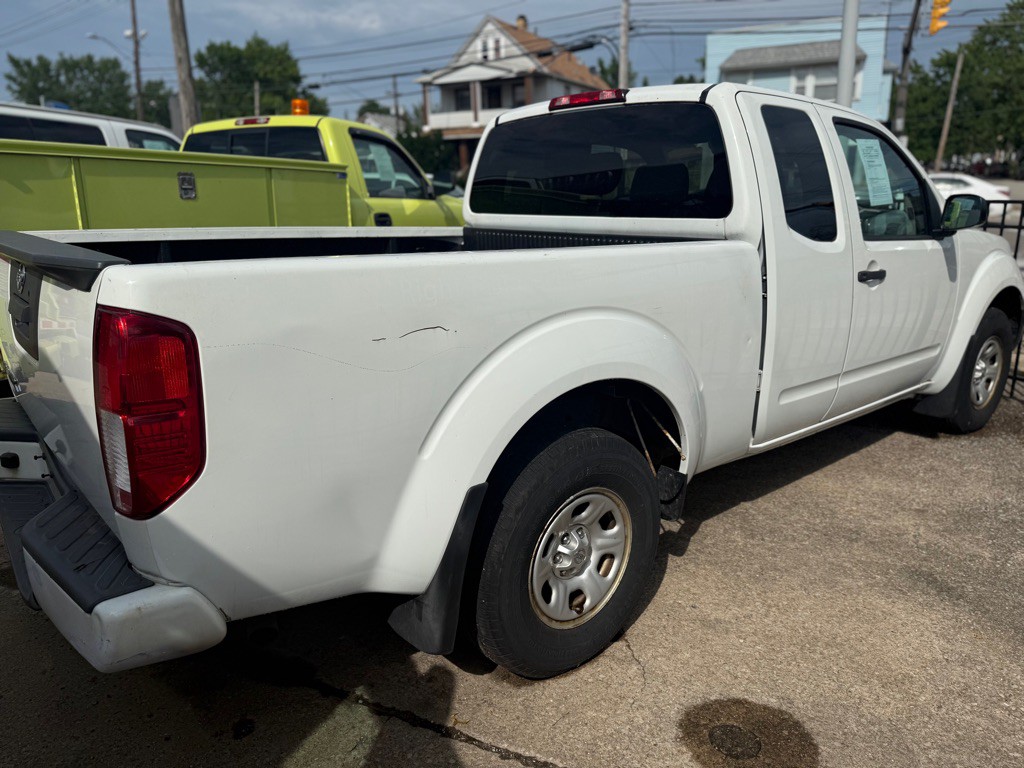 2017 Nissan Frontier Image 5