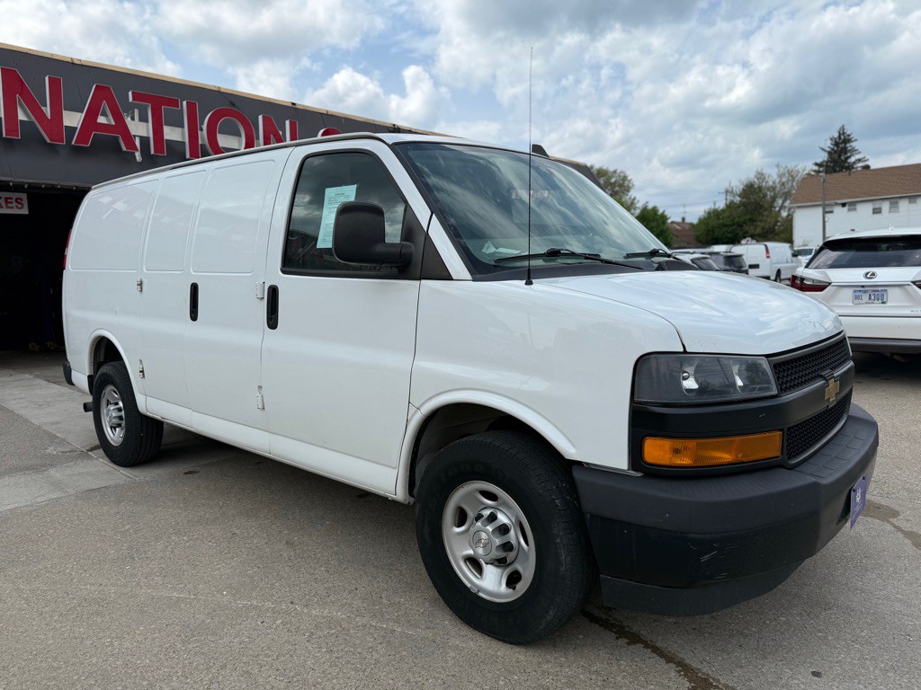 2019 Chevrolet Express Image 7