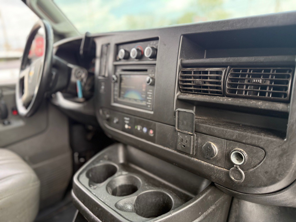 2019 Chevrolet Express Image 11