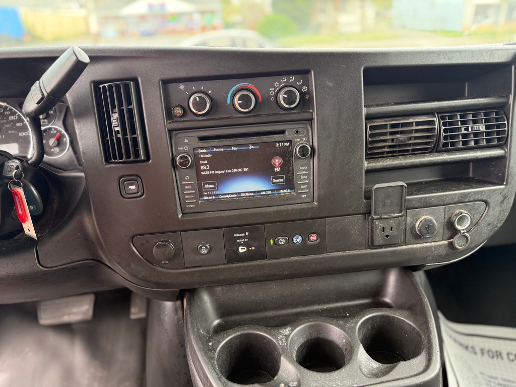 2019 Chevrolet Express Image 14