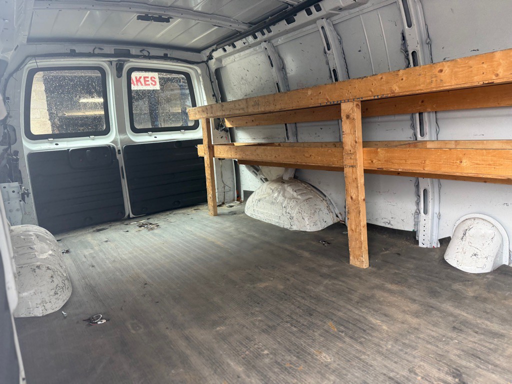 2018 Chevrolet Express Image 11