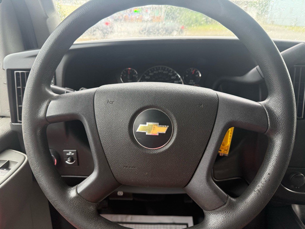 2018 Chevrolet Express Image 19