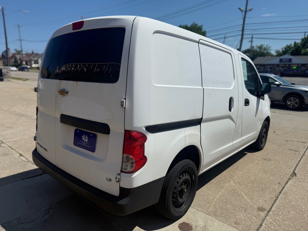 2017 Chevrolet Express Image 5