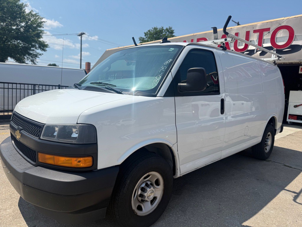 2020 Chevrolet Express Image 1