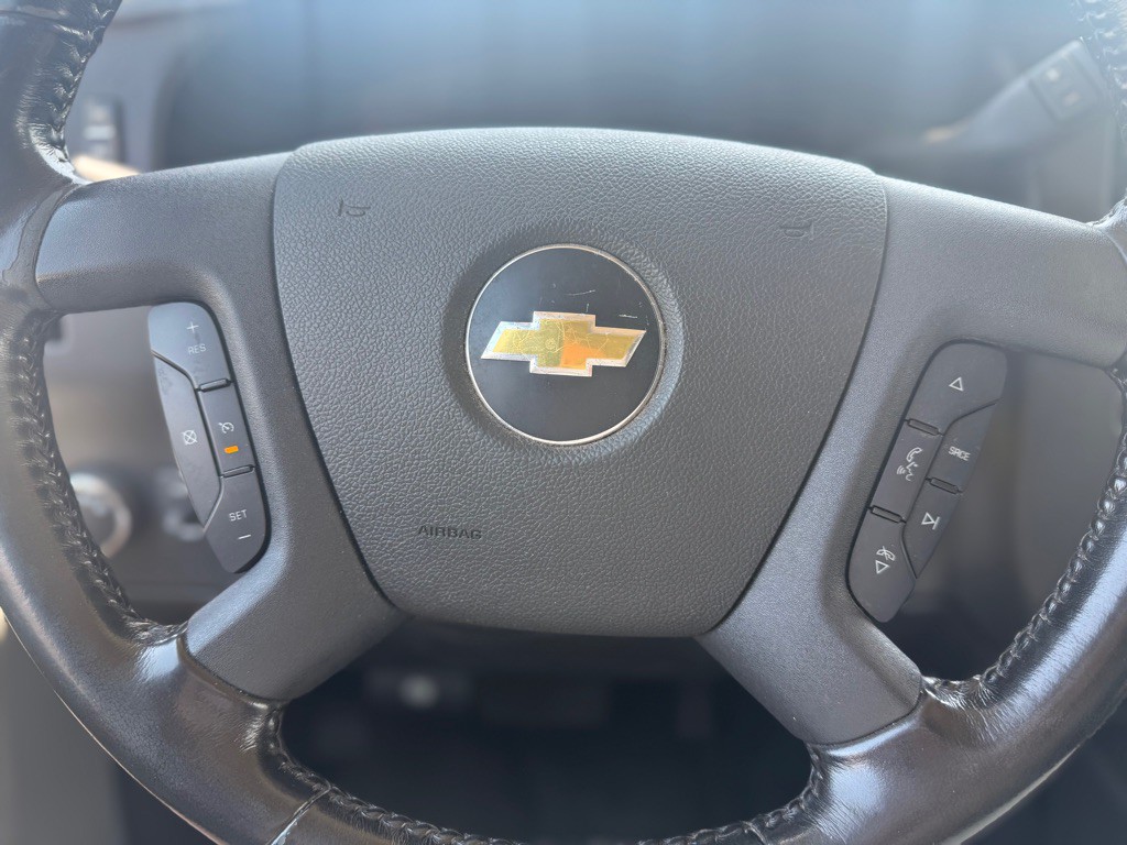 2020 Chevrolet Express Image 18