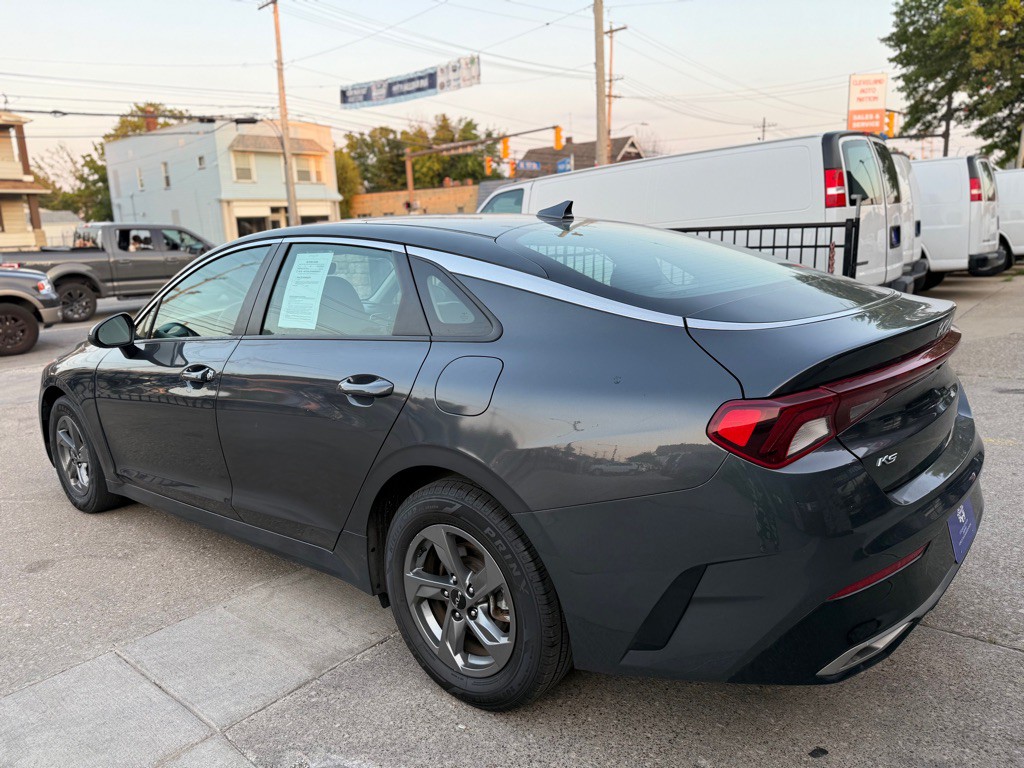 2022 Kia K5 Image 3