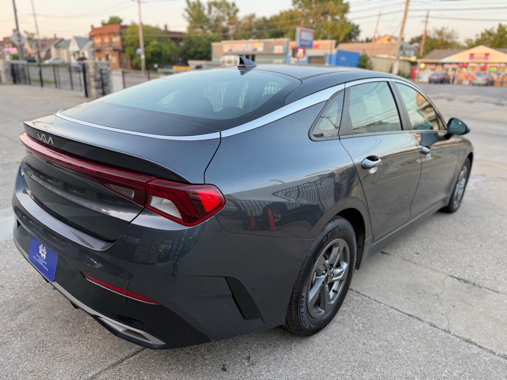 2022 Kia K5 Image 5