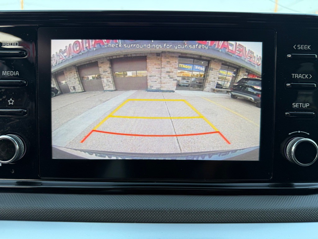 2022 Kia K5 Image 18