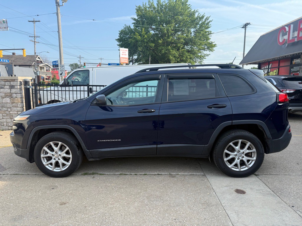 2016 Jeep Cherokee Image 2