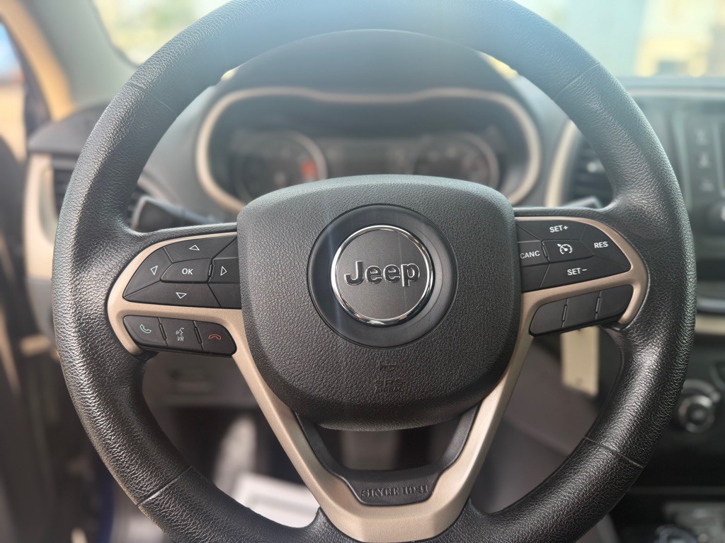 2016 Jeep Cherokee Image 15