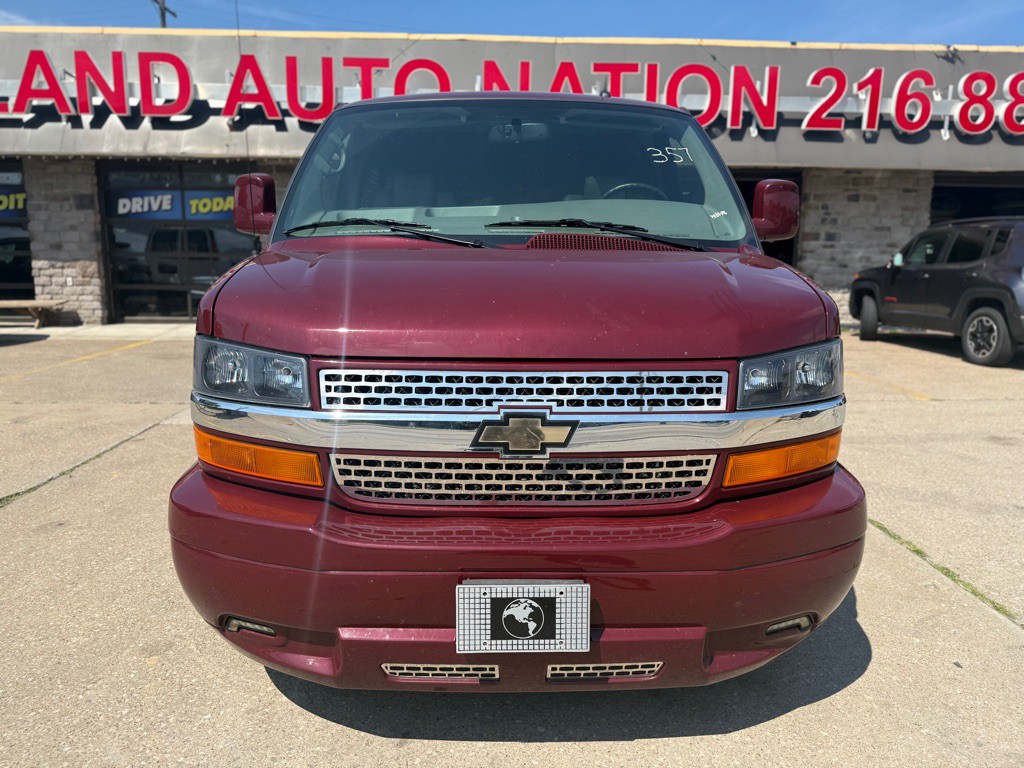 2015 Chevrolet Express Image 8