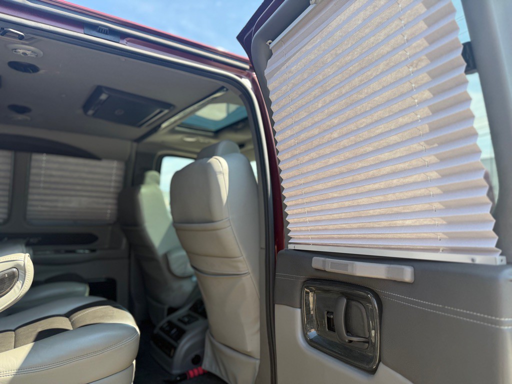 2015 Chevrolet Express Image 14