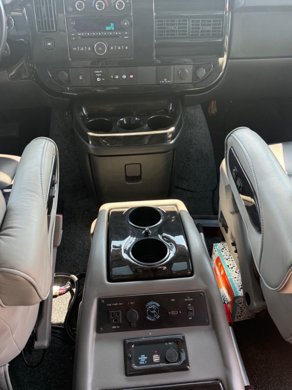 2015 Chevrolet Express Image 20
