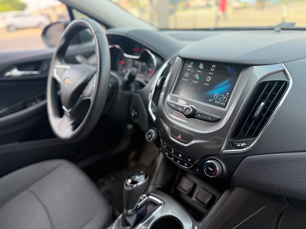 2018 Chevrolet Cruze Image 14