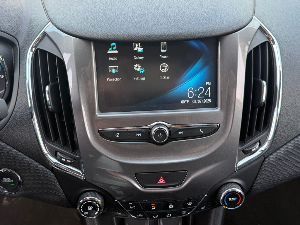 2018 Chevrolet Cruze Image 18