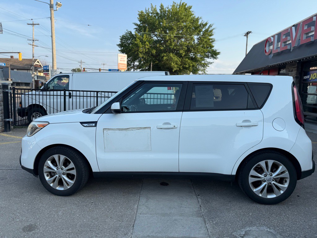 2015 Kia Soul Image 2