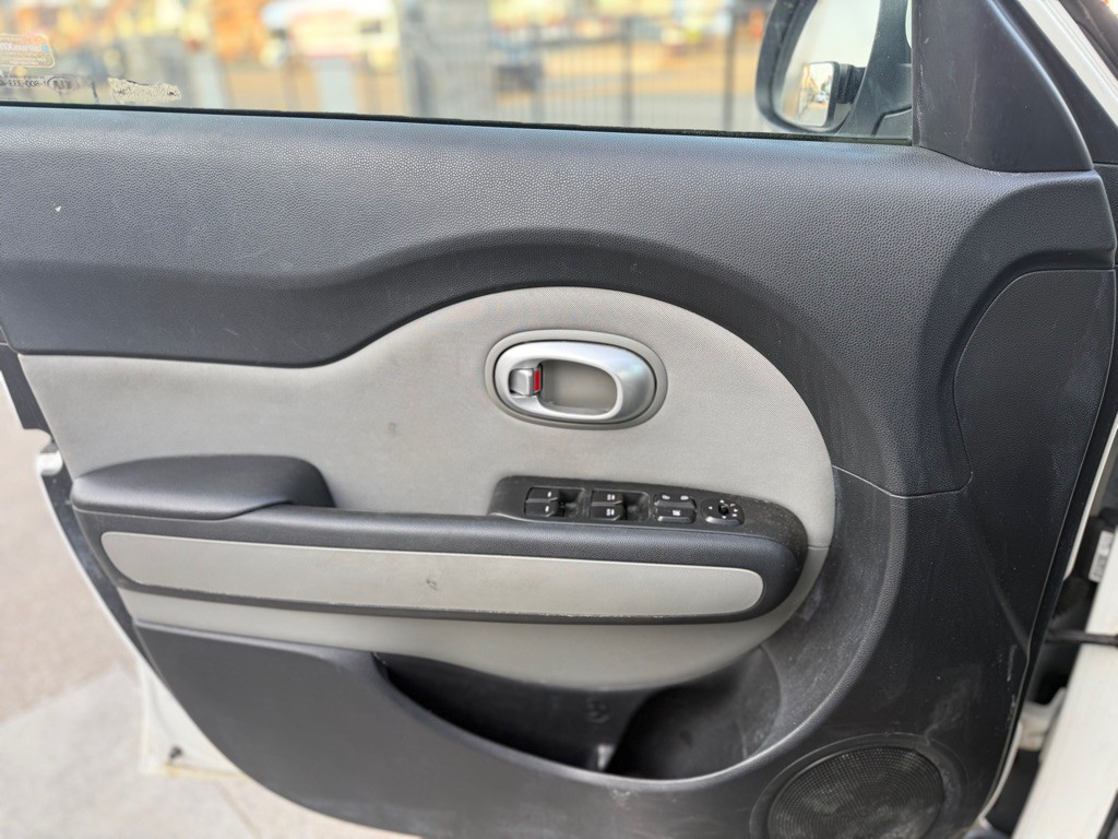 2015 Kia Soul Image 10