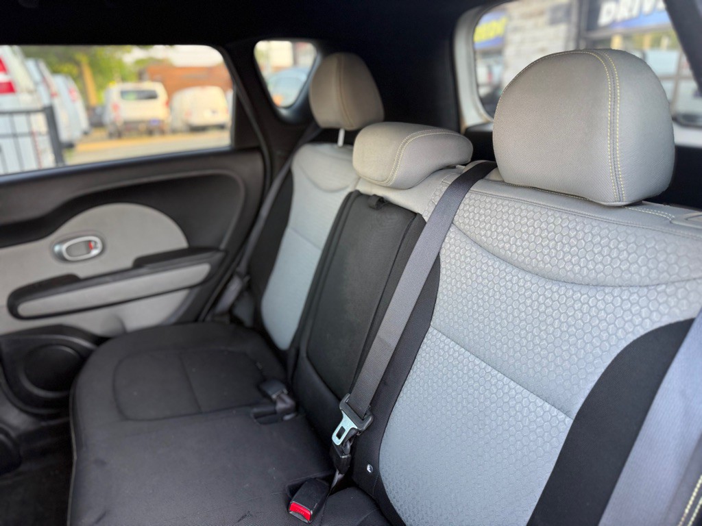 2015 Kia Soul Image 14