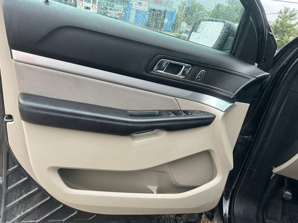 2018 Ford Explorer Image 8