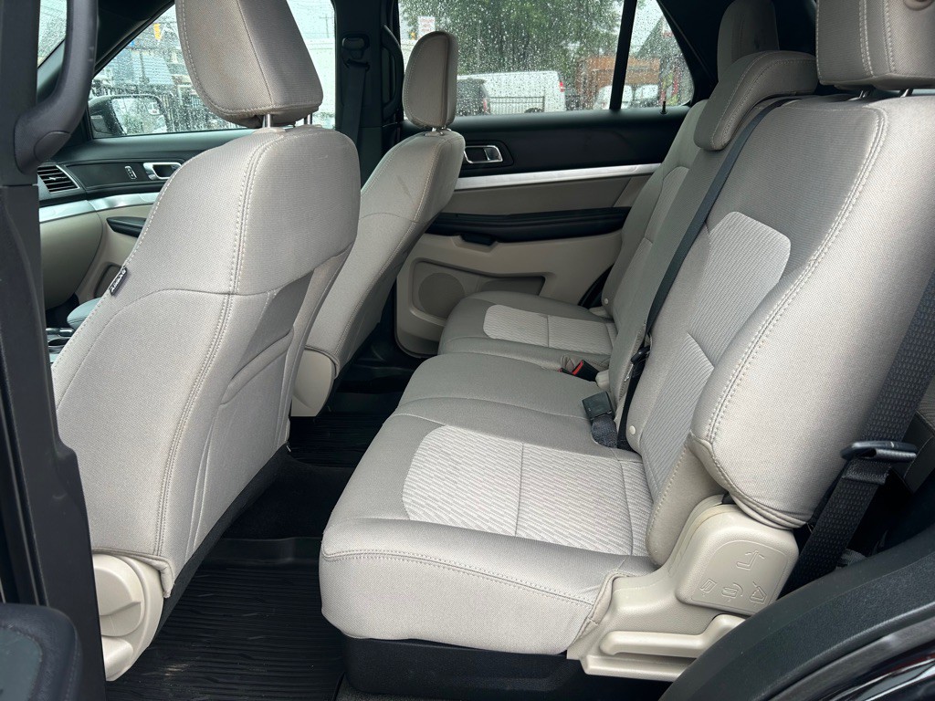 2018 Ford Explorer Image 13