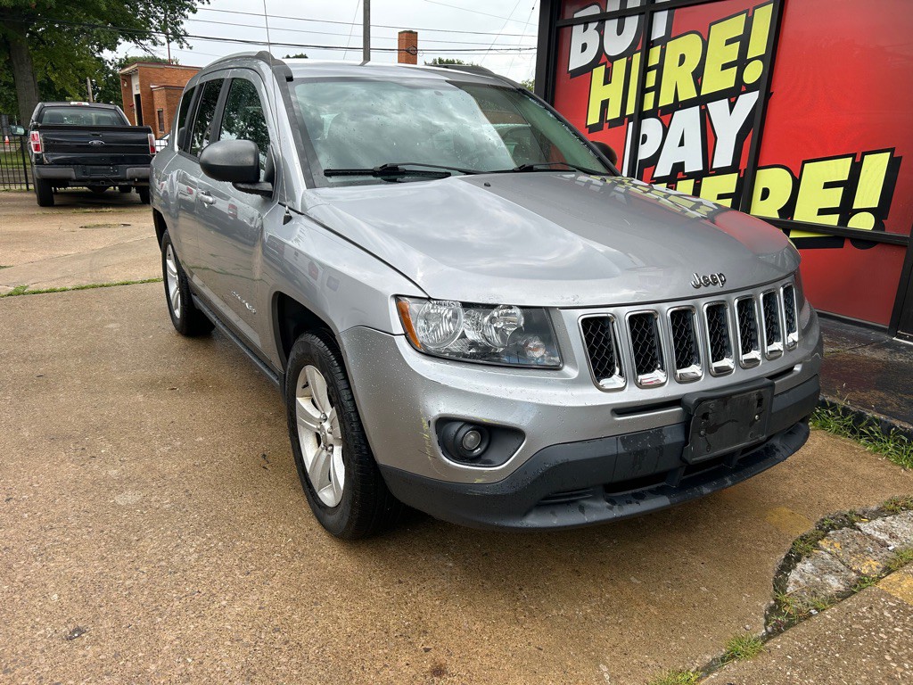 2016 Jeep Compass Image 2