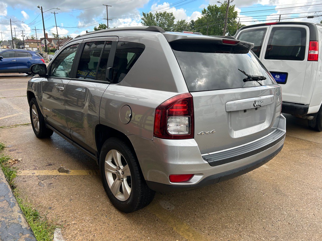 2016 Jeep Compass Image 6