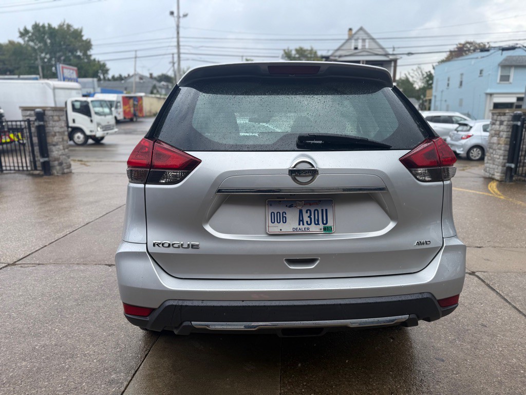 2019 Nissan Rogue Image 4