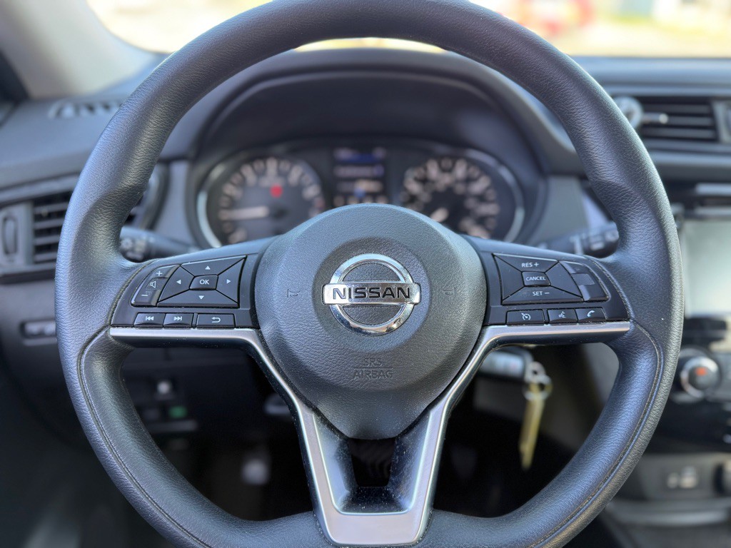 2019 Nissan Rogue Image 12