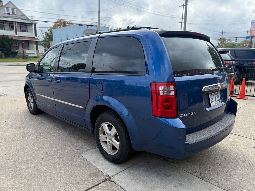 2010 Dodge Grand Caravan Image 3