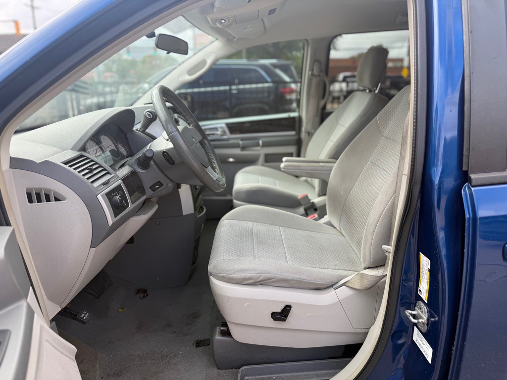2010 Dodge Grand Caravan Image 9