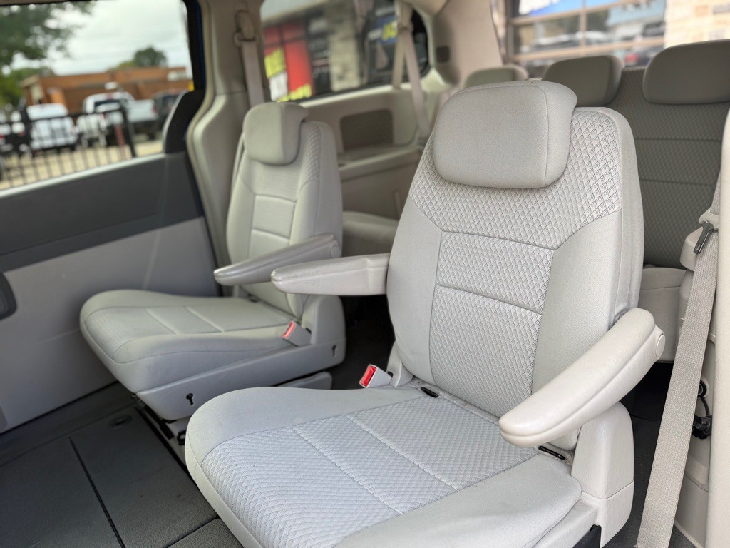 2010 Dodge Grand Caravan Image 12
