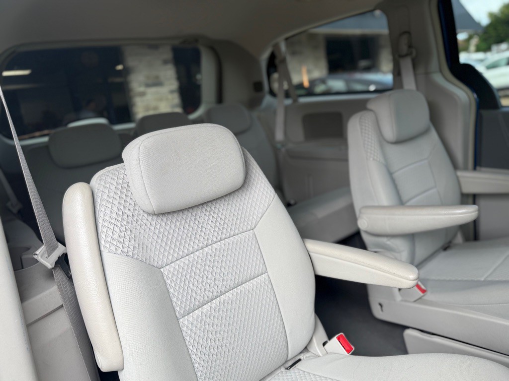 2010 Dodge Grand Caravan Image 14
