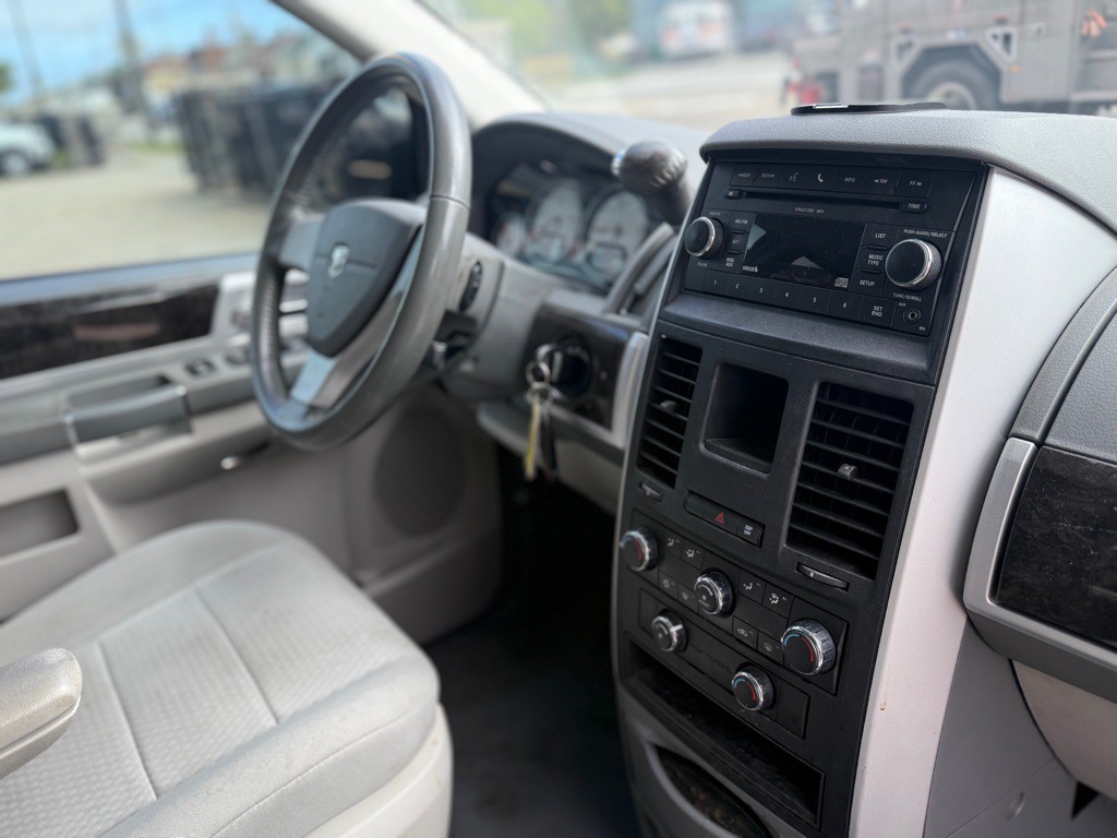 2010 Dodge Grand Caravan Image 15
