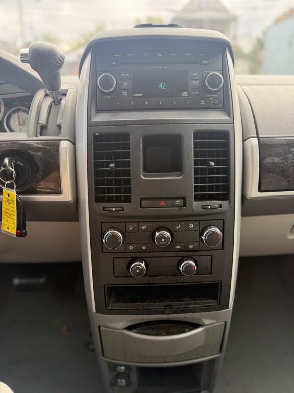 2010 Dodge Grand Caravan Image 17