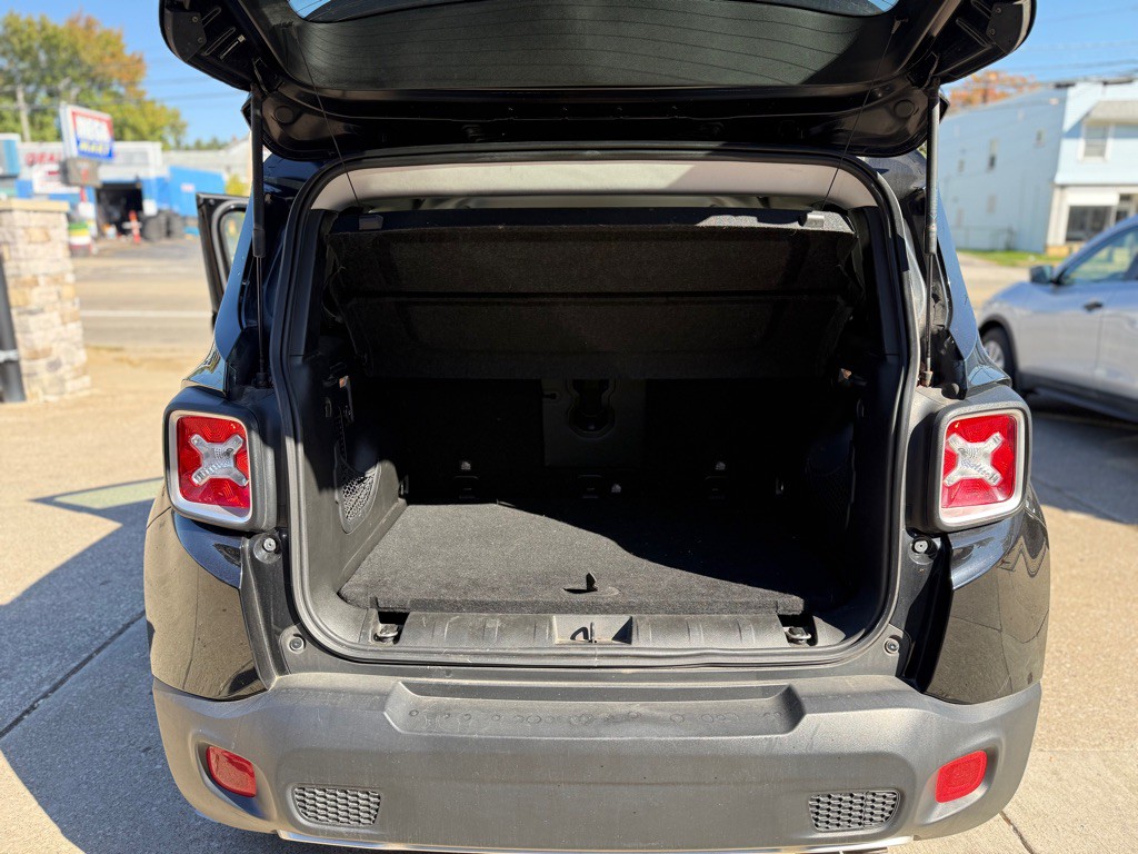 2017 Jeep Renegade Image 9
