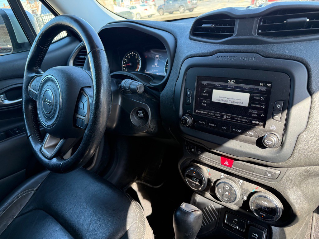 2017 Jeep Renegade Image 12