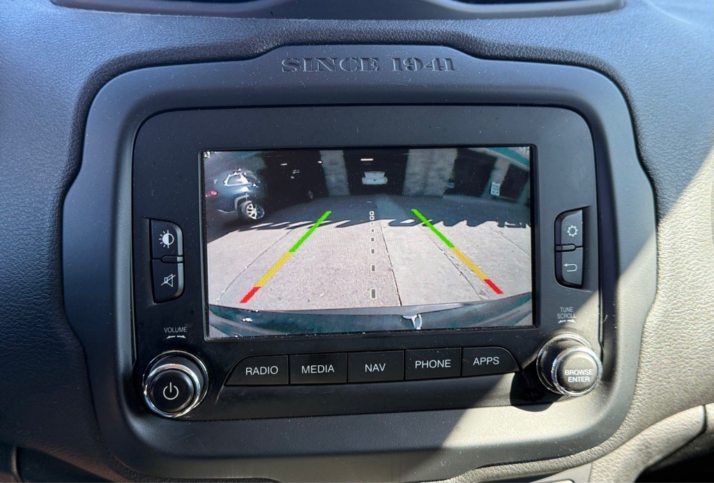 2017 Jeep Renegade Image 16