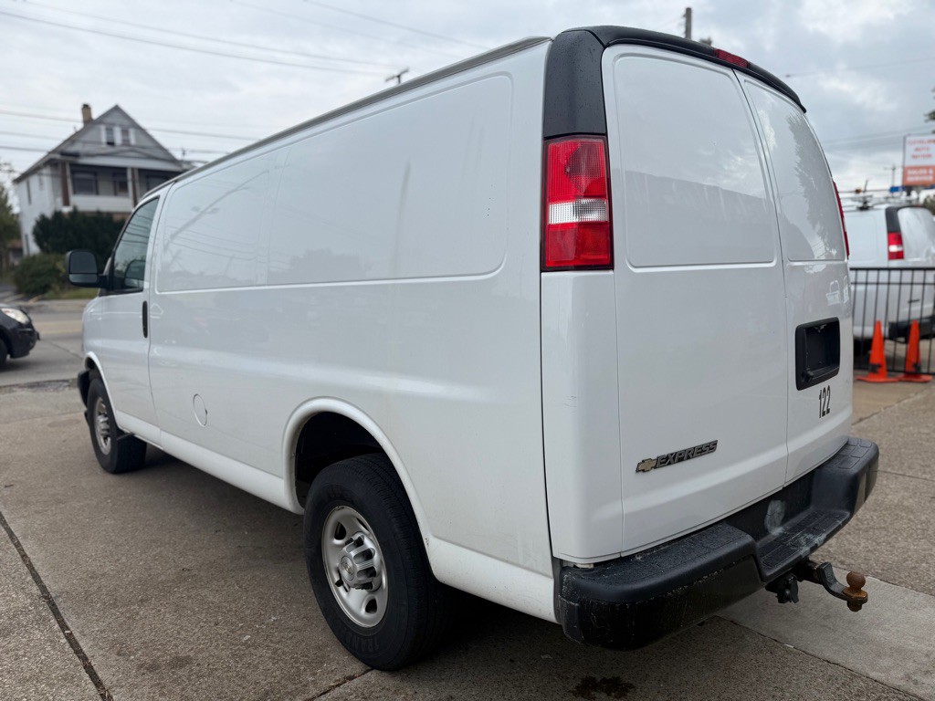 2020 Chevrolet Express Image 2
