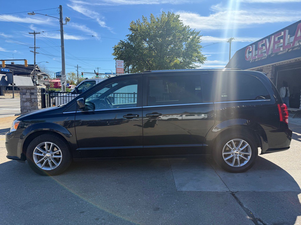 2019 Dodge Grand Caravan Image 2