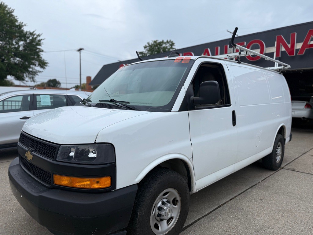 2021 Chevrolet Express Image 1
