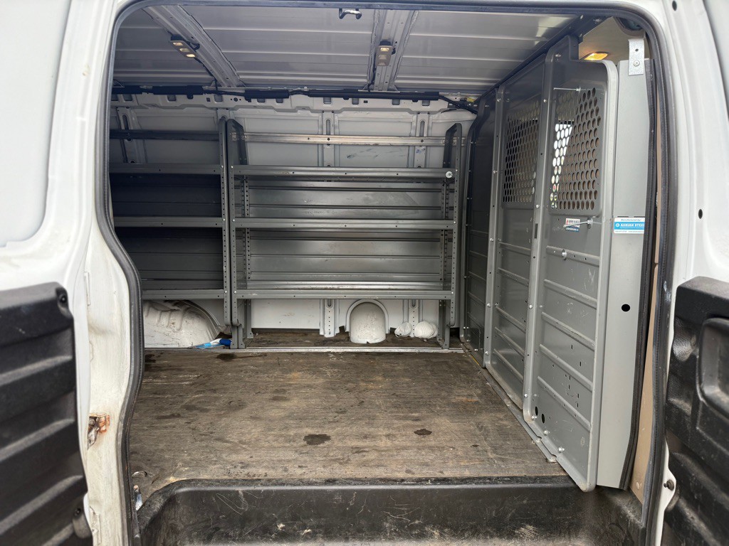 2020 Chevrolet Express Image 9