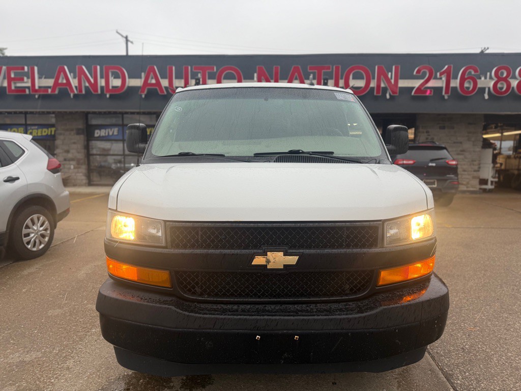 2020 Chevrolet Express Image 11
