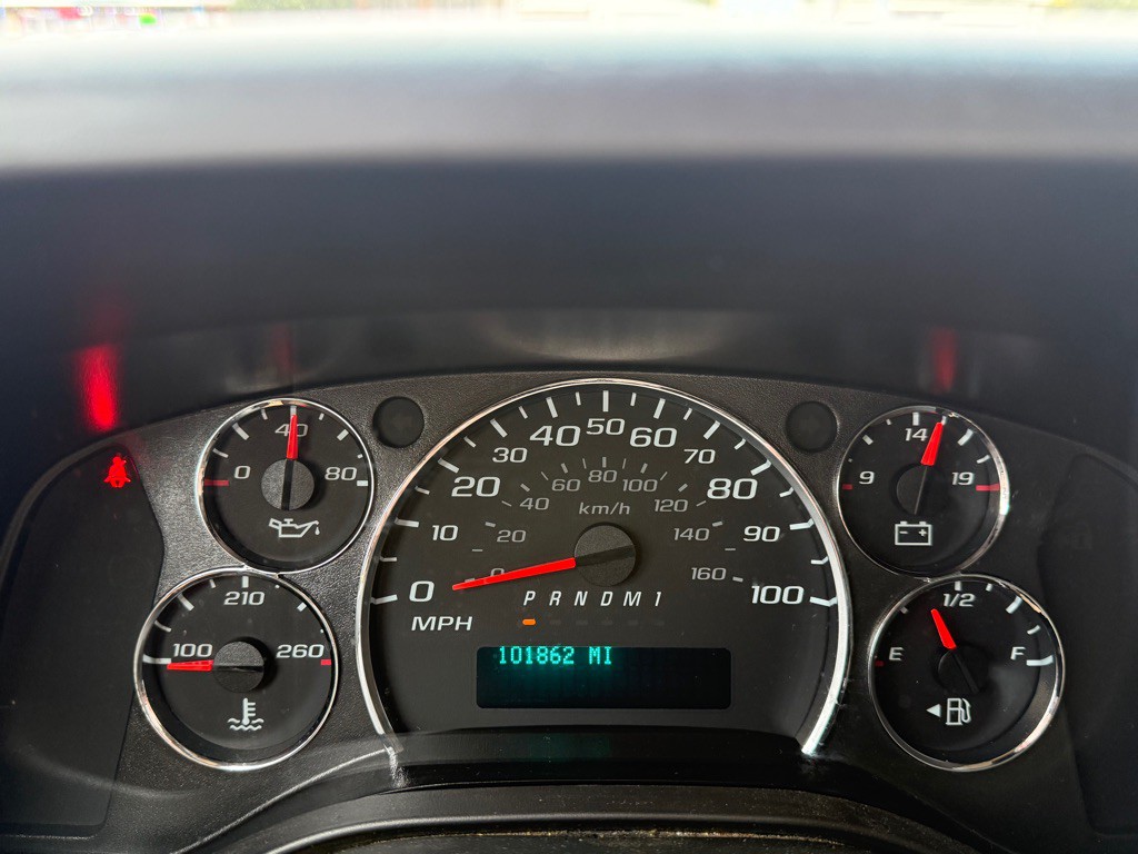 2020 Chevrolet Express Image 13