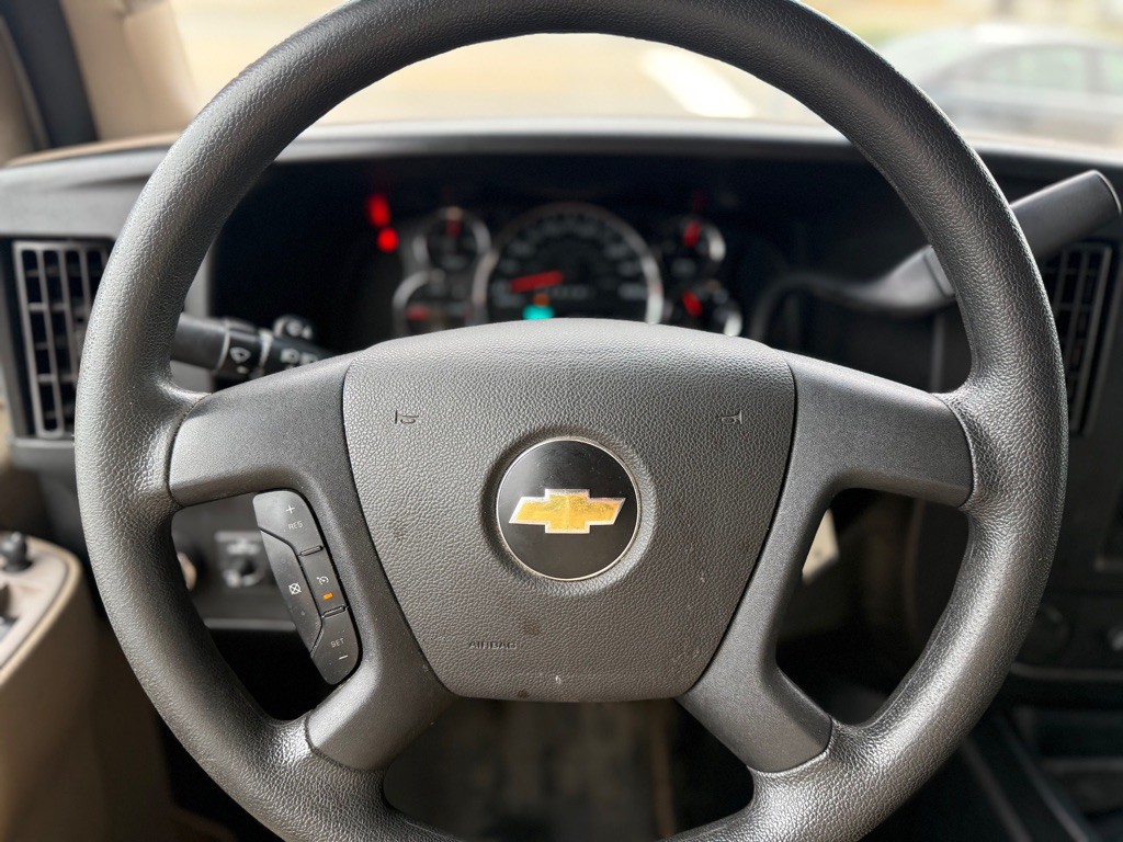 2020 Chevrolet Express Image 14