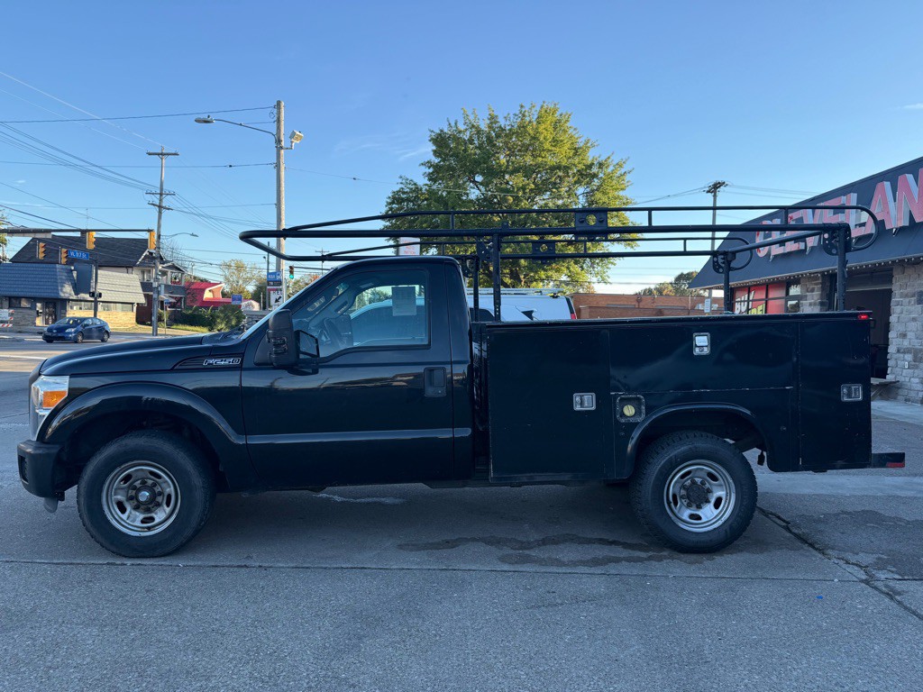 2012 Ford F-250 Image 2