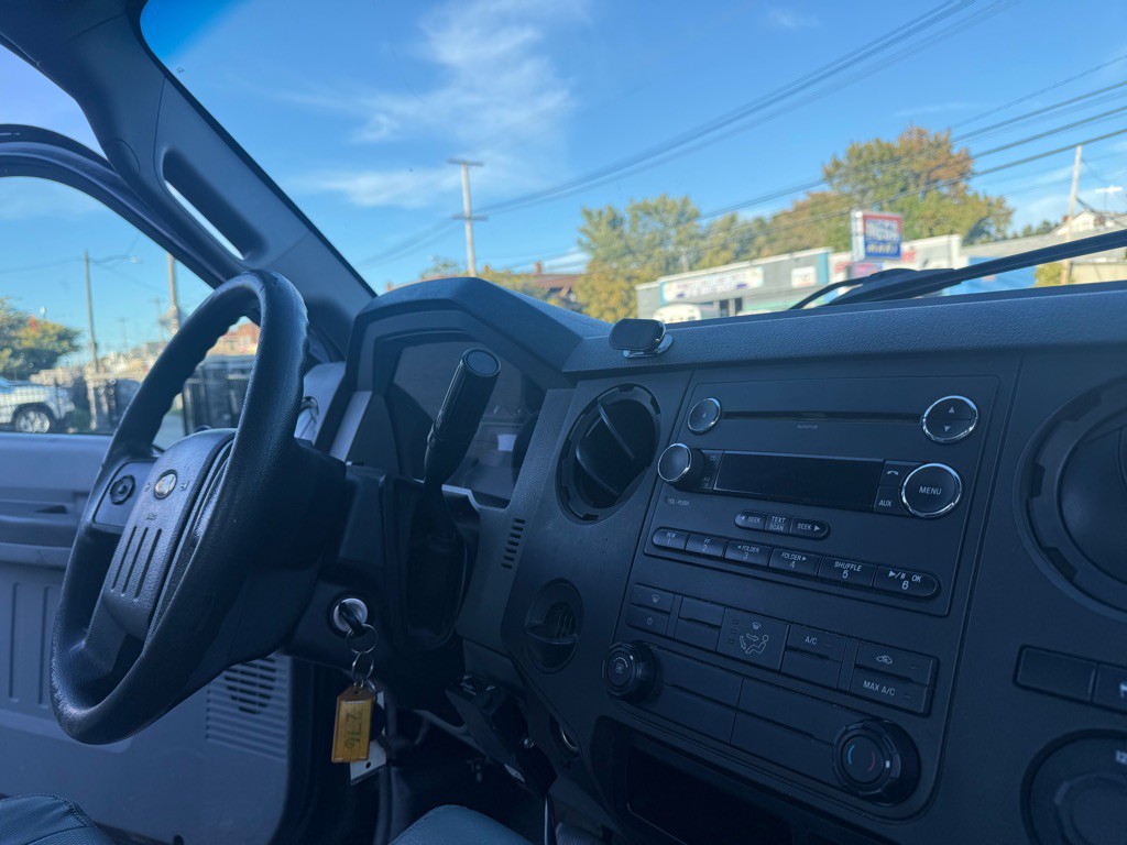 2012 Ford F-250 Image 13