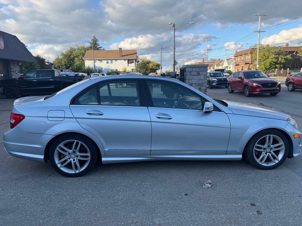 2013 Mercedes-Benz C-Class Image 6