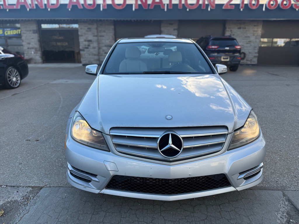 2013 Mercedes-Benz C-Class Image 8