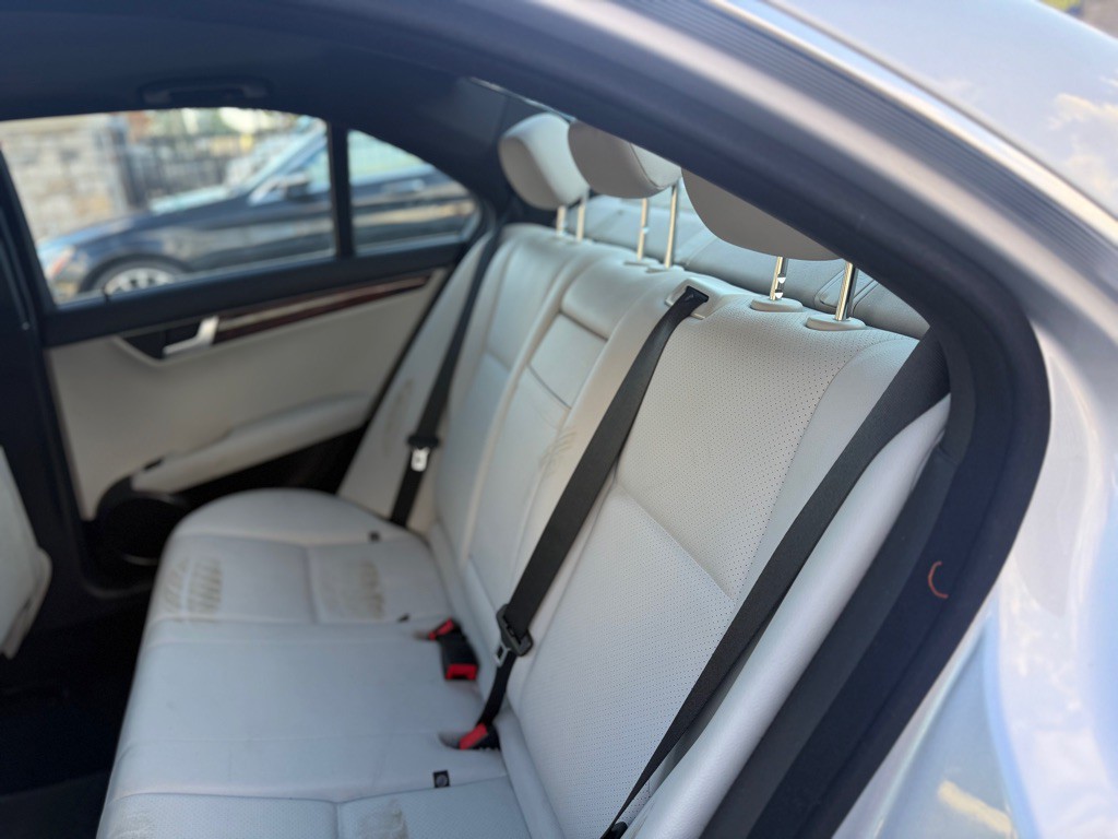 2013 Mercedes-Benz C-Class Image 10