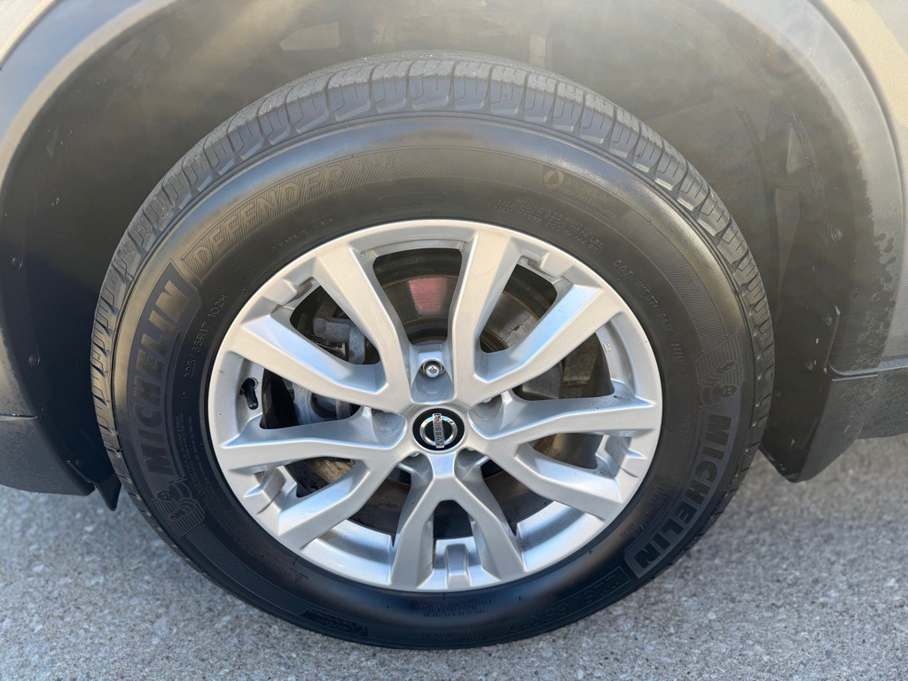 2017 Nissan Rogue Image 12